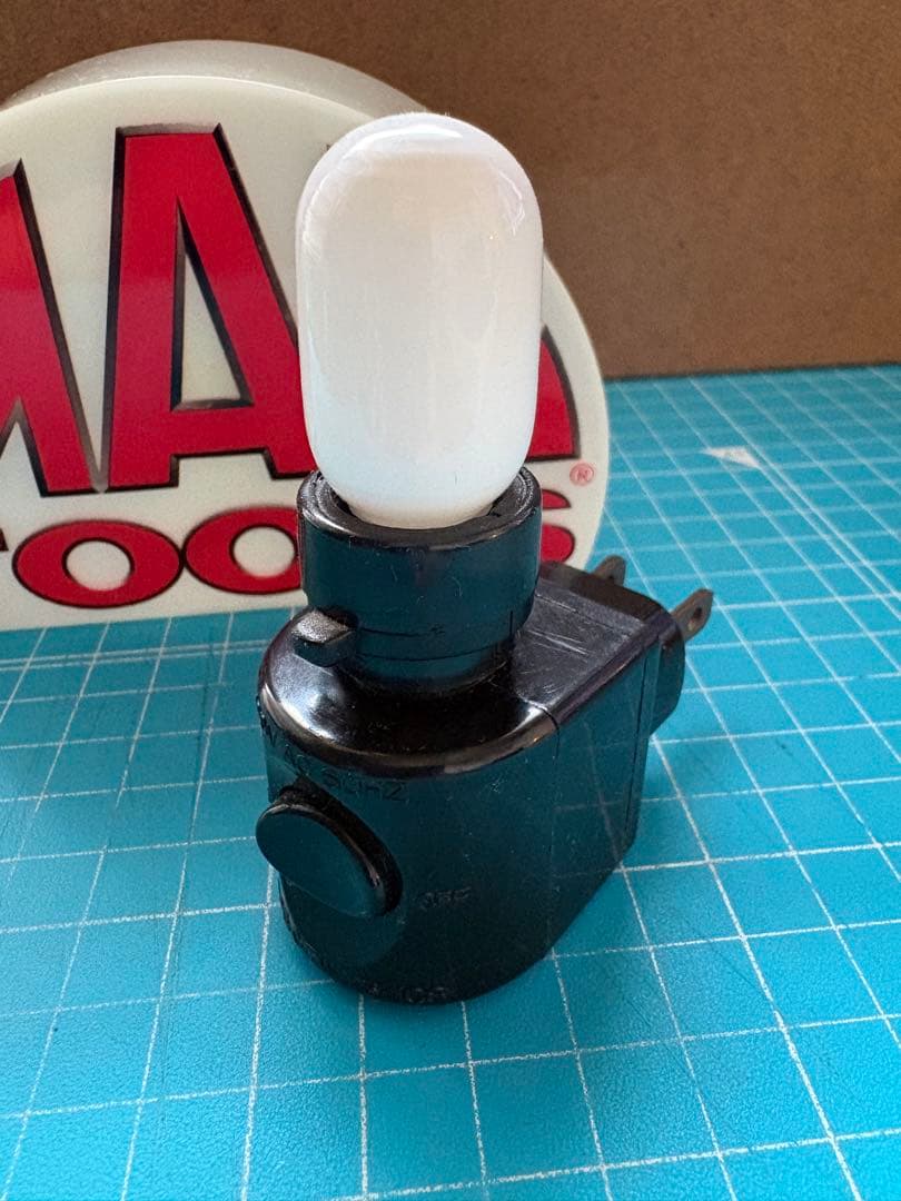 希少 MAC TOOLS ドームロゴ型ナイトライト