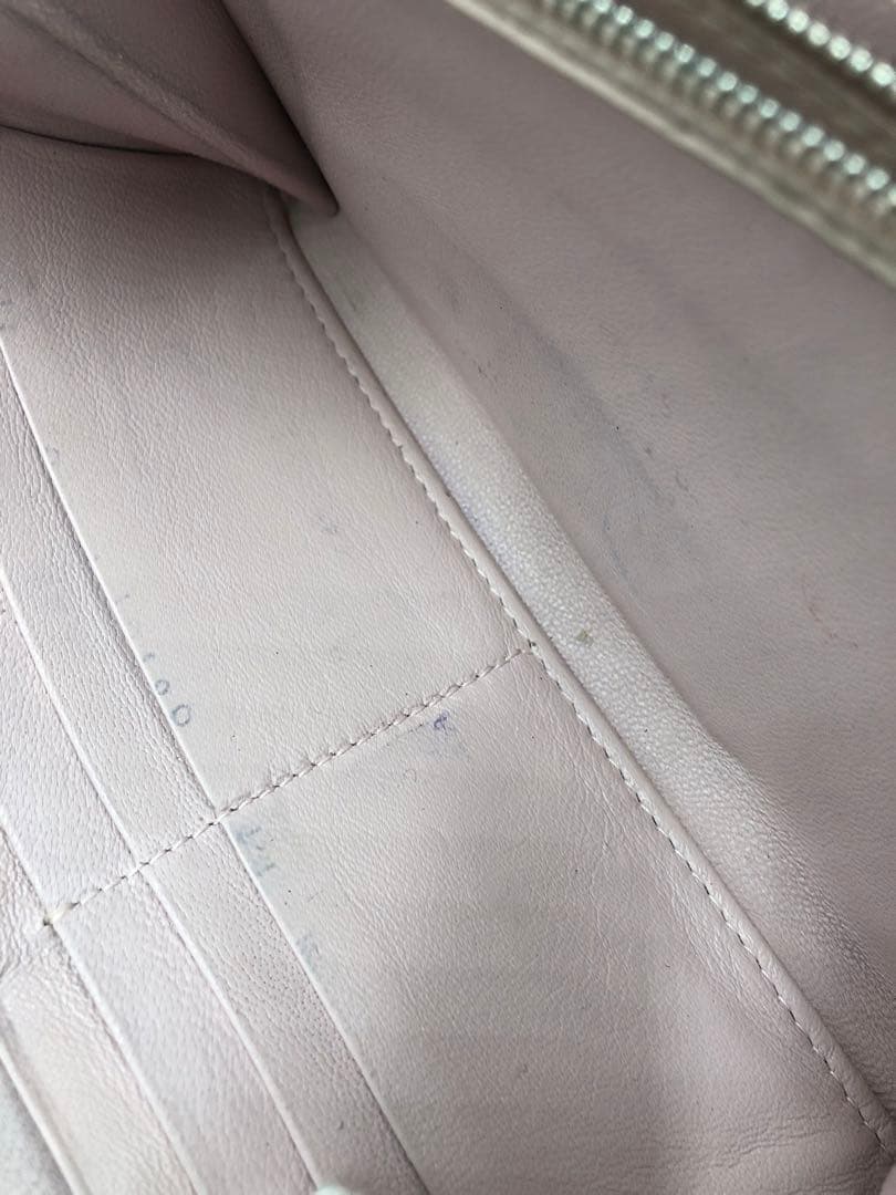 BALENCIAGA ピンクレザー　長財布　レディース　ジッパー式