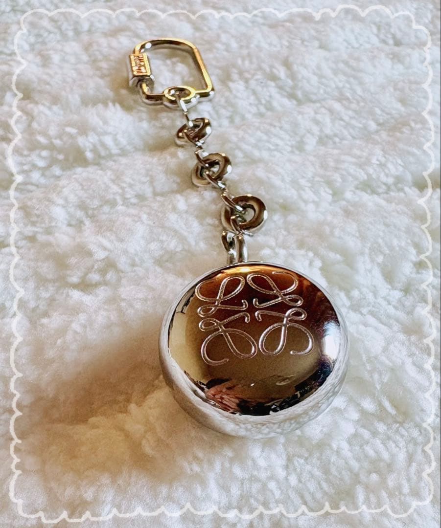 LOEWE ロエベ ★ ペブル キーリング キーホルダー アナグラム シルバー