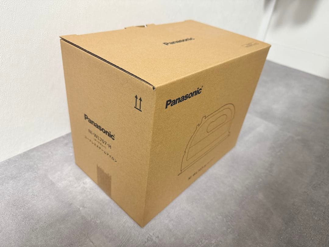 【未使用】Panasonic コードレススチームアイロン NI-WL707-H