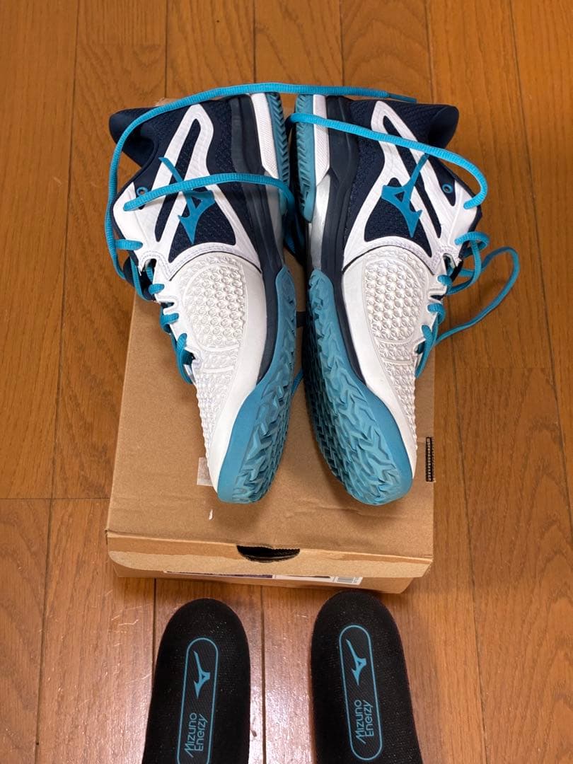 美品　ミズノウェーブエクシード　ツアー6 オムニ　26.5