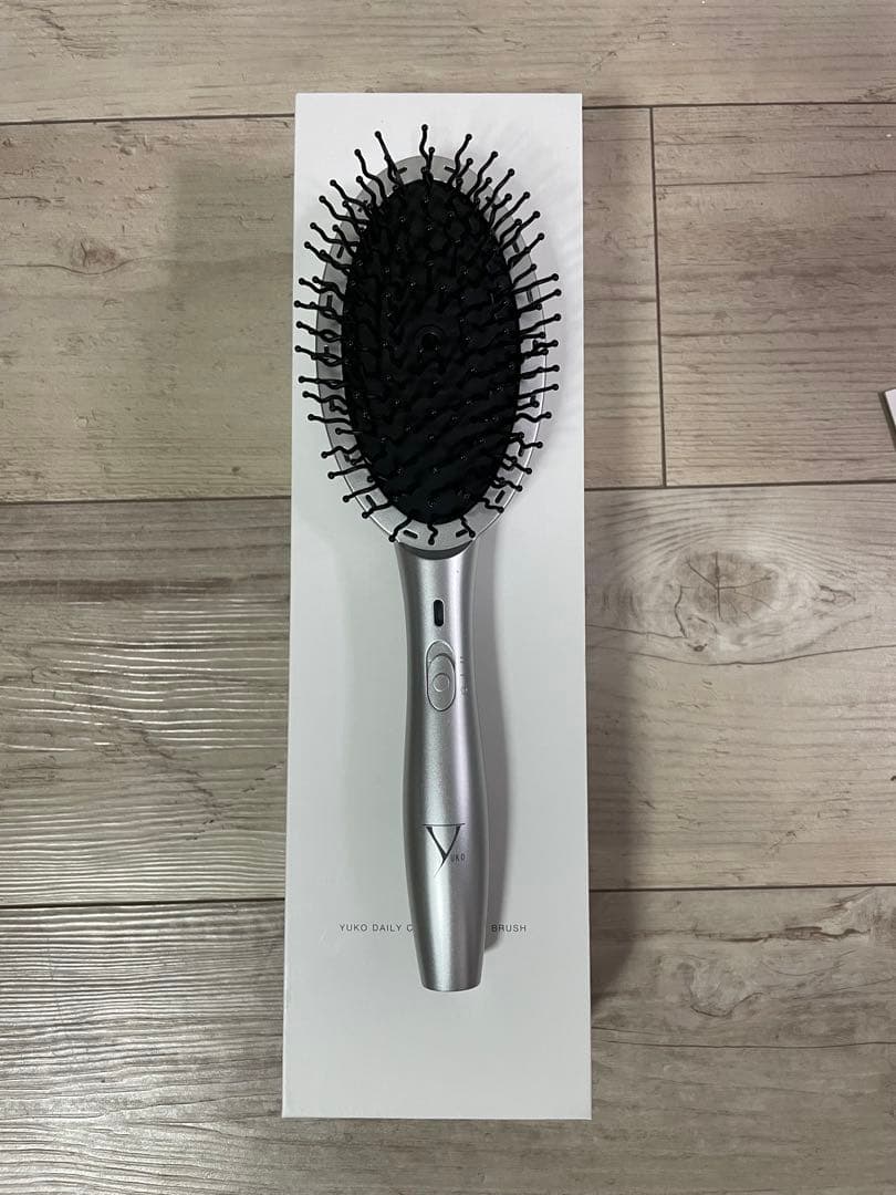 ファイテン　ＹＵＫＯデイリーケアLED健光浴ヘアブラシ新品同様