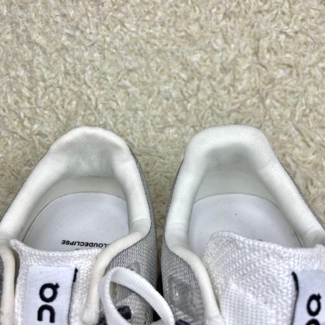 『未使用』On Cloudeclipse スニーカー 厚底 ランニングシューズ