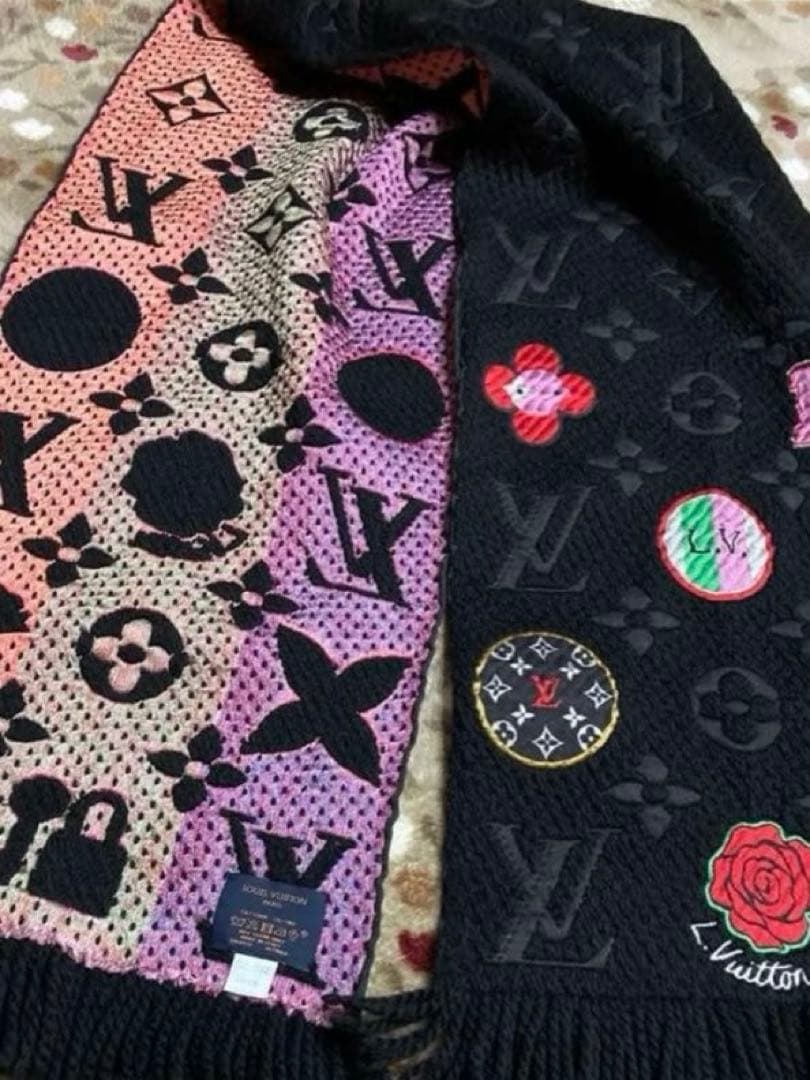 Louis Vuitton ロゴマニア レインボー レア品【美品】マフラー