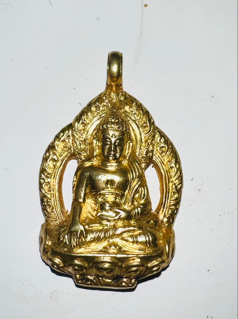 新品　阿弥陀如来像ペンダントヘッド　スターリングシルバーに金メッキ