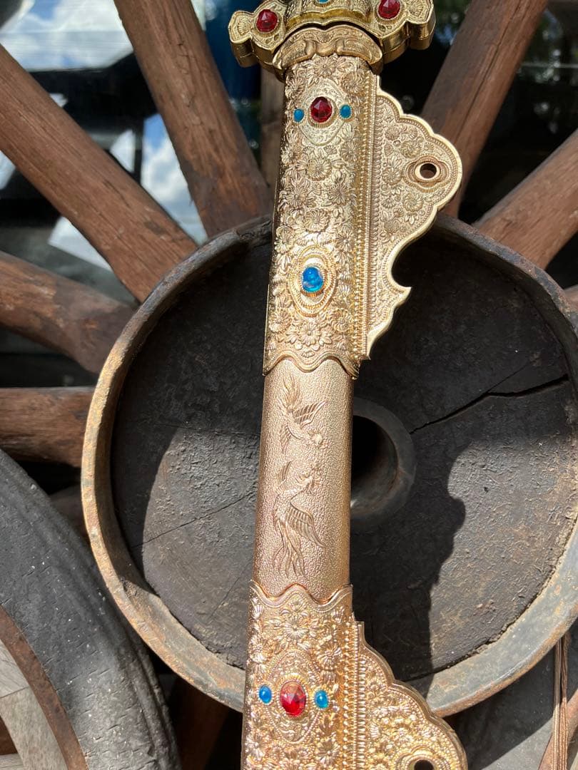 国宝 梨子地螺鈿金荘餝剣 梨地螺鈿金装飾剣 、なしじらでんきんそうの