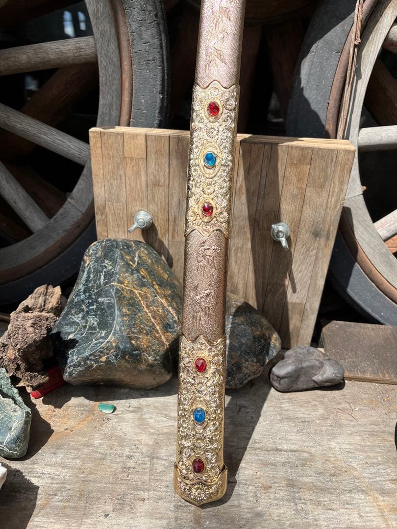 国宝 梨子地螺鈿金荘餝剣 梨地螺鈿金装飾剣 、なしじらでんきんそうの