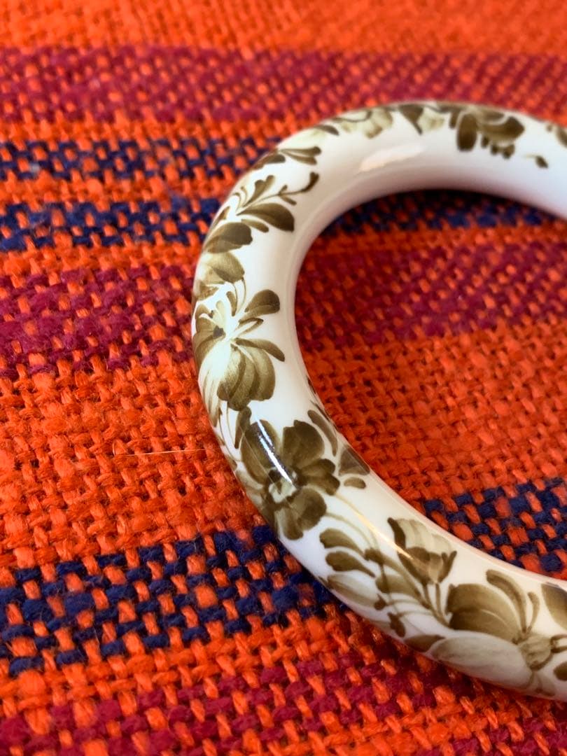 ロイヤルコペンハーゲン　ビンテージのレアなブラウンフラワー陶器のバングルお洒落！