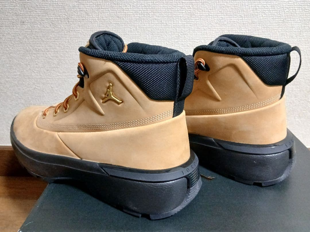 Jordan ベージュ ハイカットスニーカー 新品未使用