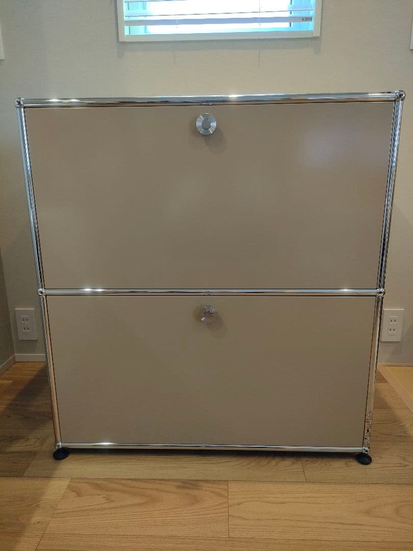 未使用　送料込み　USMベージュ　USMハラー サイドボード