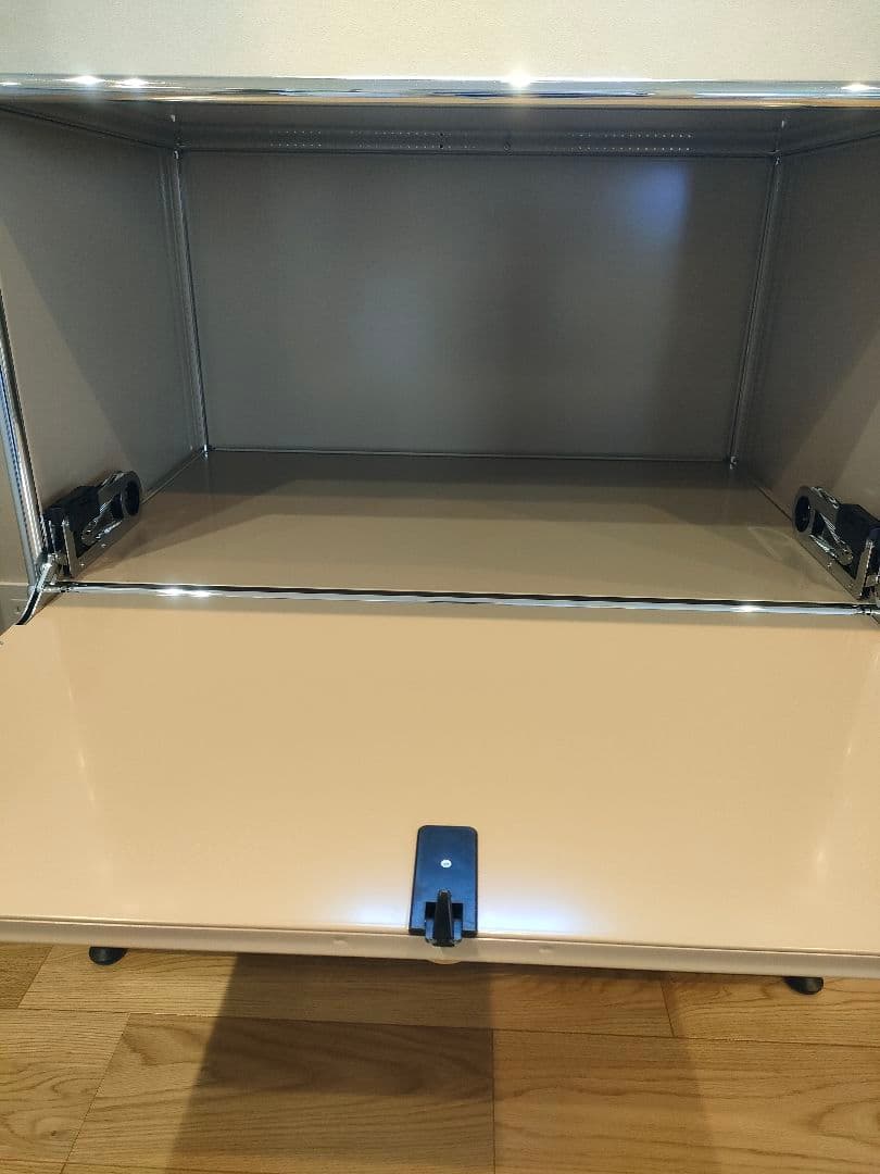 未使用　送料込み　USMベージュ　USMハラー サイドボード