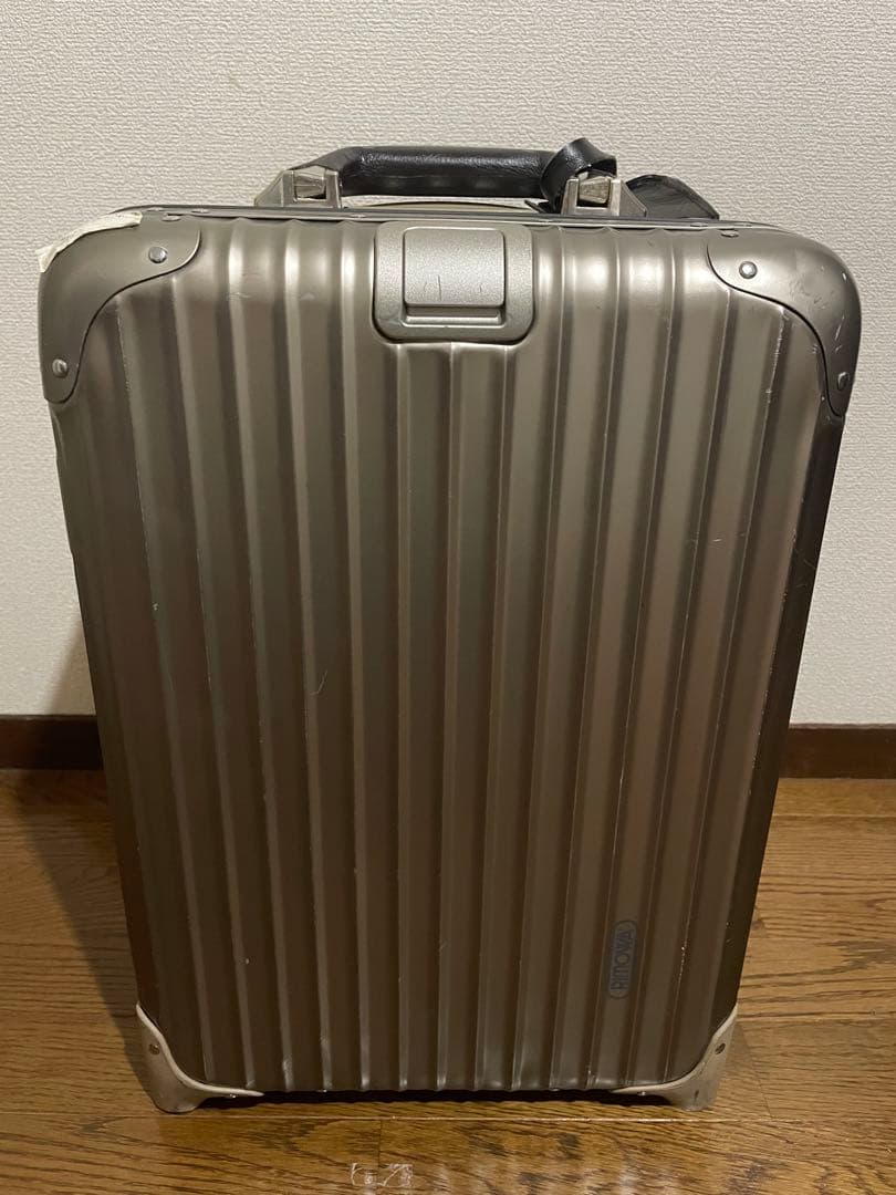 RIMOWA リモワ スーツケース チタン 2輪　32L
