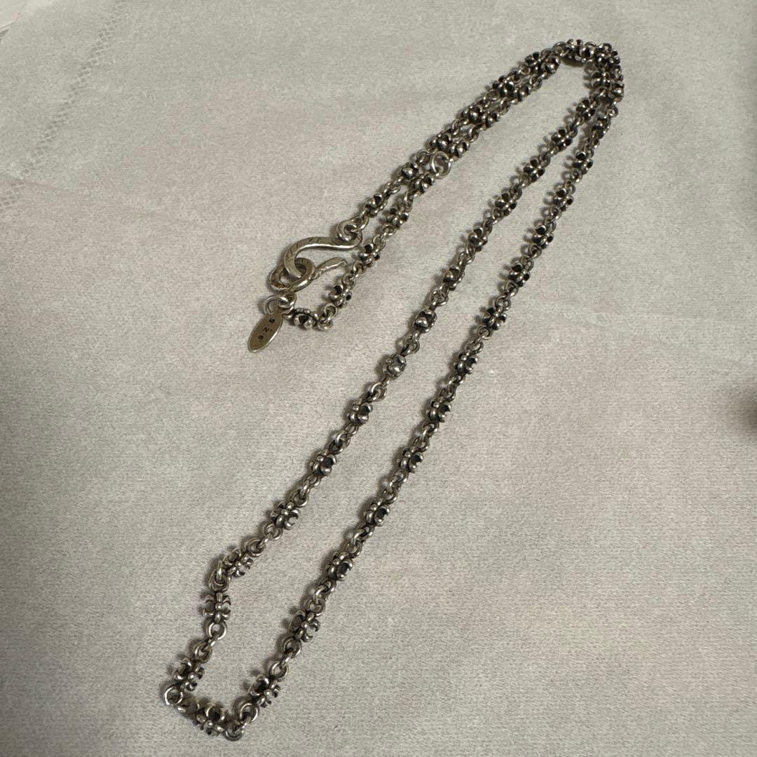 Justin Davis シールド型ペンダントネックレス