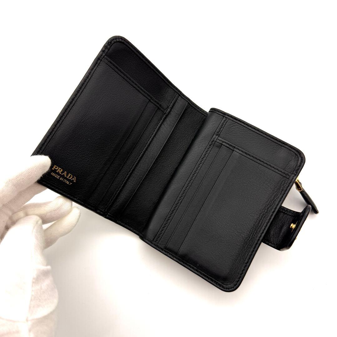 【RFID搭載】プラダ PRADA スタッズ 二つ折り財布 三角ロゴ 黒