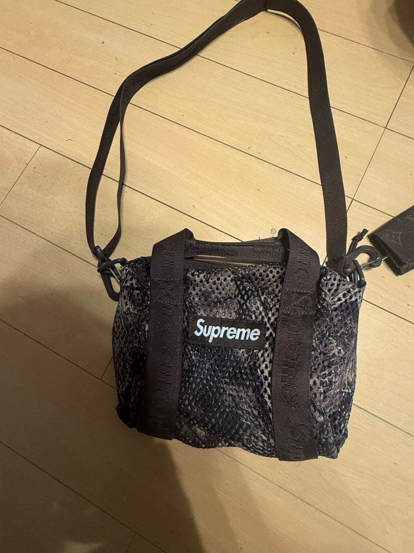 シュプリーム メッシュ バッグ トゥルーティンバー カモ 迷彩ショルダーバッグ