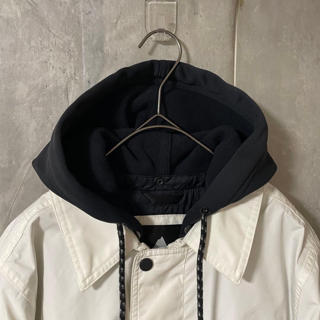 Burtonバートンスキーウェアスノーボードジャケットフード白ホワイト黒ブラック