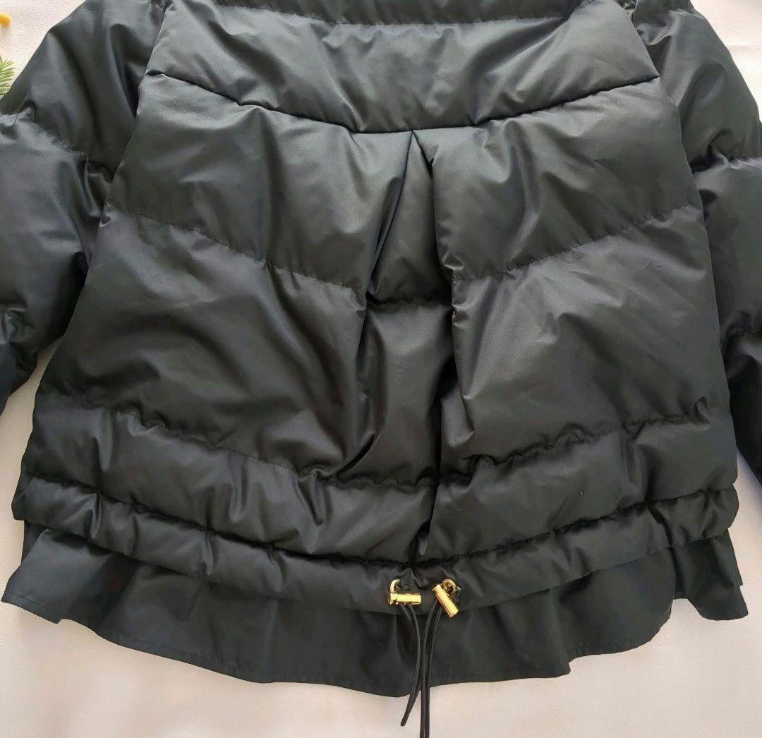 極美品 trois バックギャザー ペプラムダウンジャケット ゴールド金具