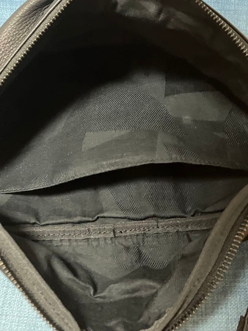 VU PRODUCTヴウ プロダクト panel body bag 鹿革