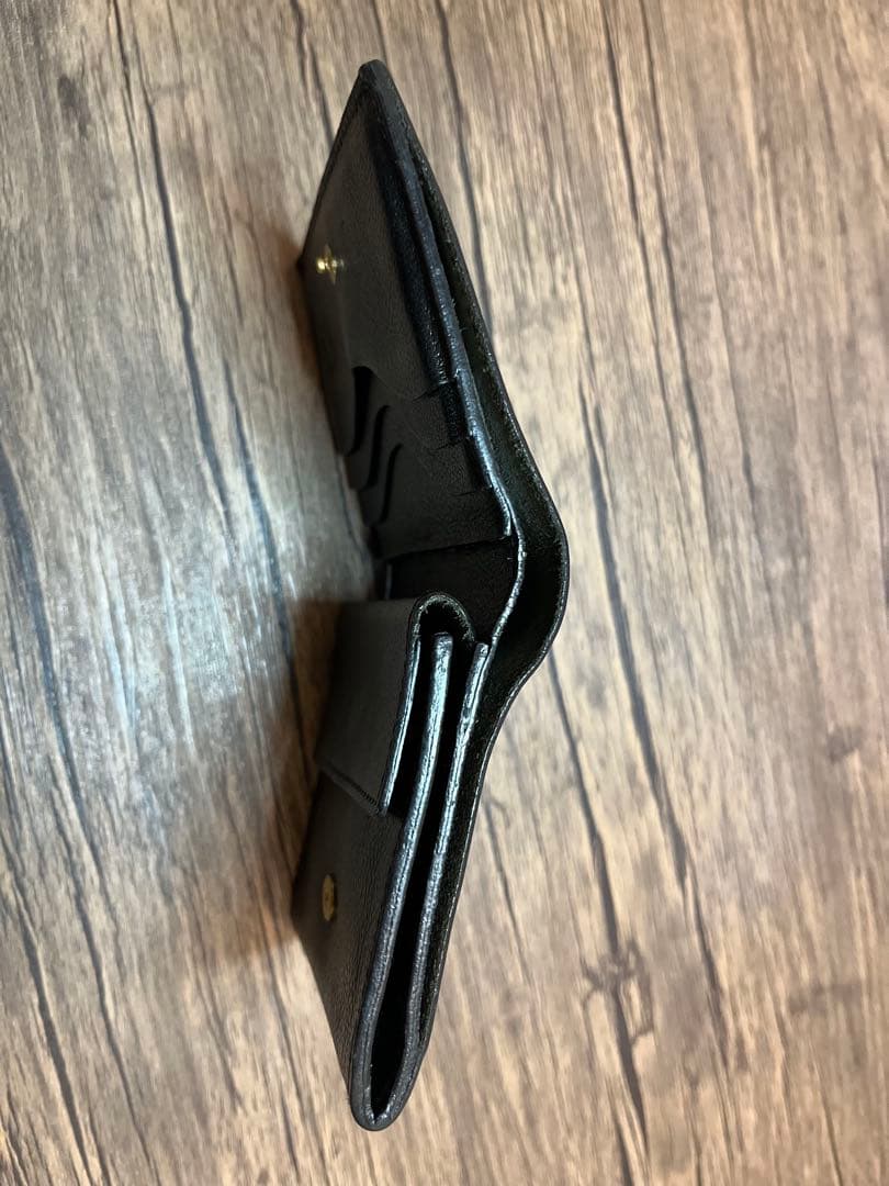 美品　イルビゾンテ　 IL BISONTE ブラックレザー 二つ折り財布