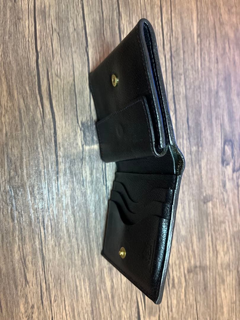 美品　イルビゾンテ　 IL BISONTE ブラックレザー 二つ折り財布