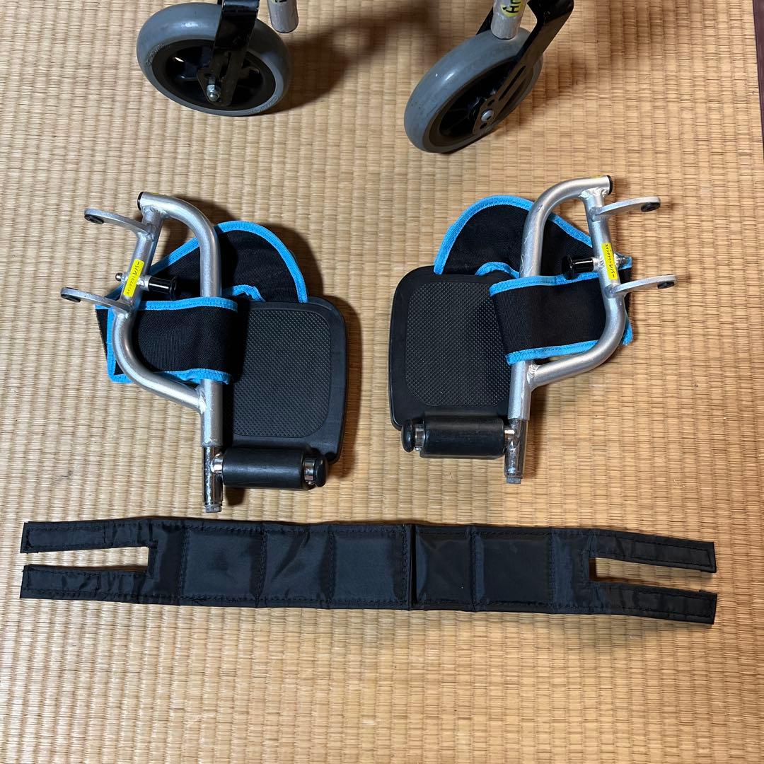 自走式車椅子　カワムラ製　低床型 型番：KZ20-40