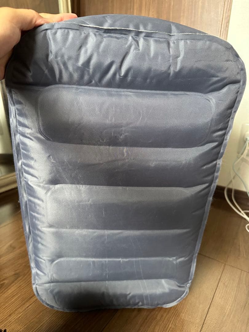 フライトット　フットレスト　飛行機足置き