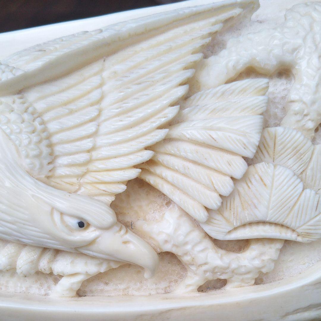 クジラ歯(彫刻物)