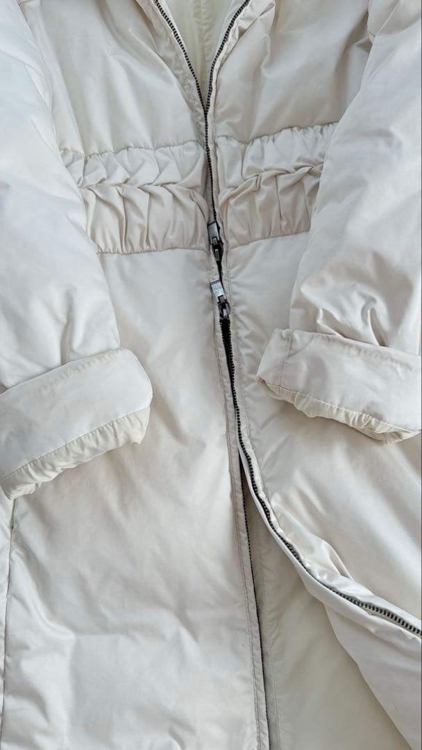 【Man Mara】ホワイトダウン　高級感お上品かつおしゃれ