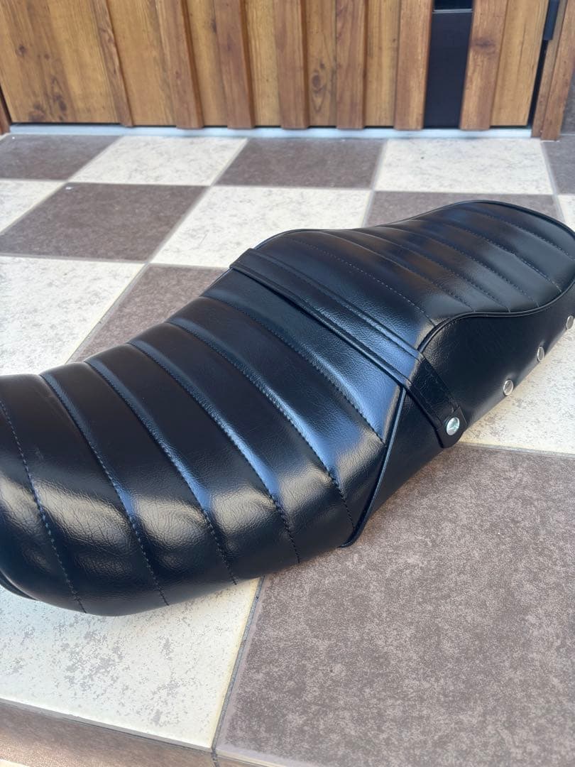 バリオス　２型　黒皮ボタン　タックロールシート /GSX250FX あんこ抜き