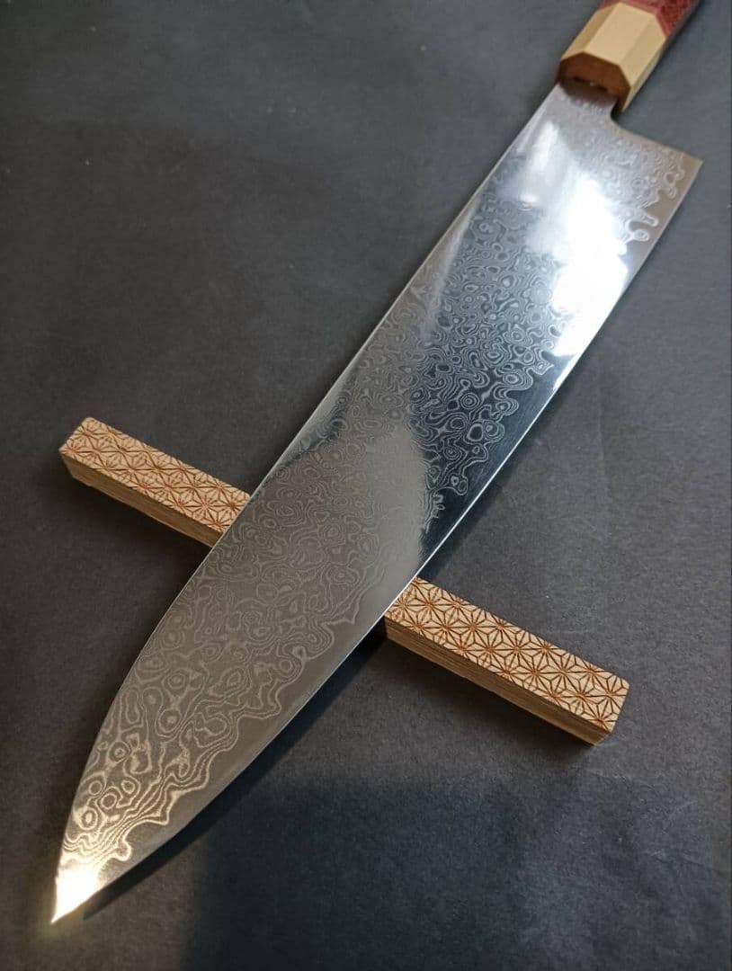 67層鏡面ダマスカスV金10号ステンレス牛刀240mm 花梨八角柄
