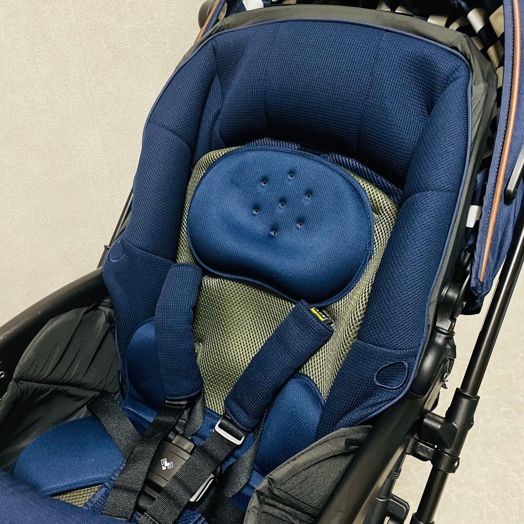 美品　ラクーナビッテクッション　ネイビー ストライプ レザーハンドル