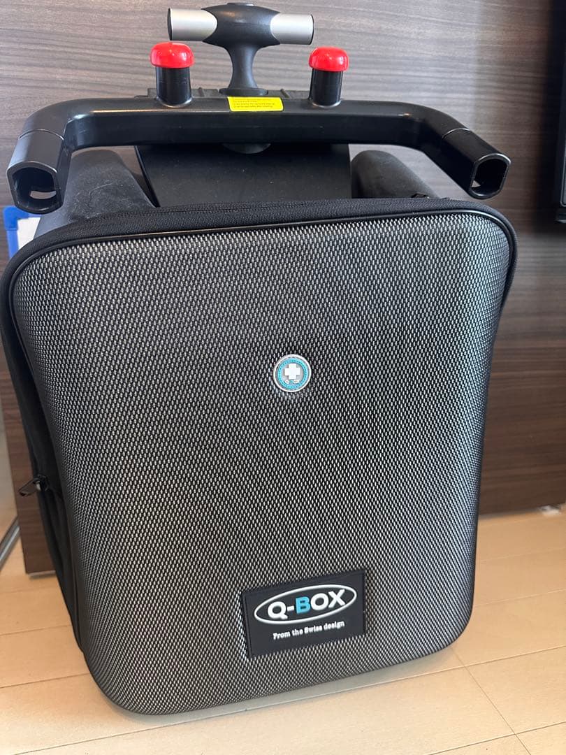 シオン♾️Q-BOXキャリーバッグ座れる多機能 軽量 20インチ機内持ち込み