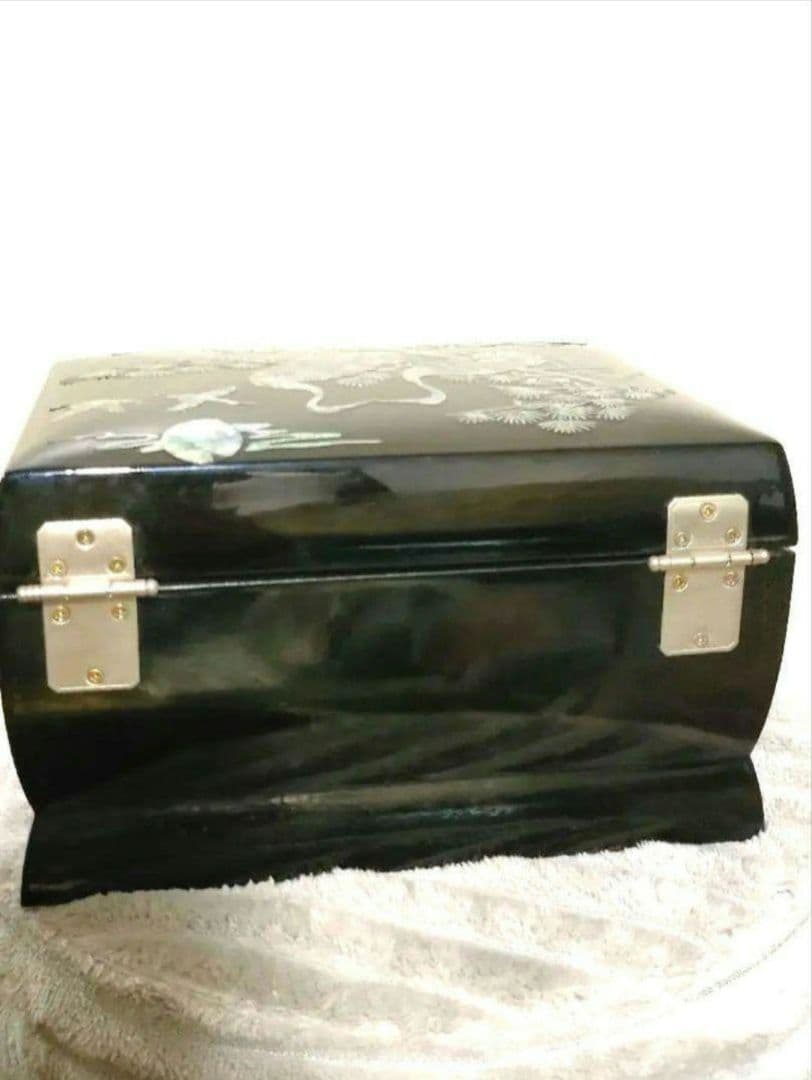 【高級】螺鈿と黒漆◇ 宝石箱 ◇小物入れ◇鏡＆オルゴール付き【貝細工】