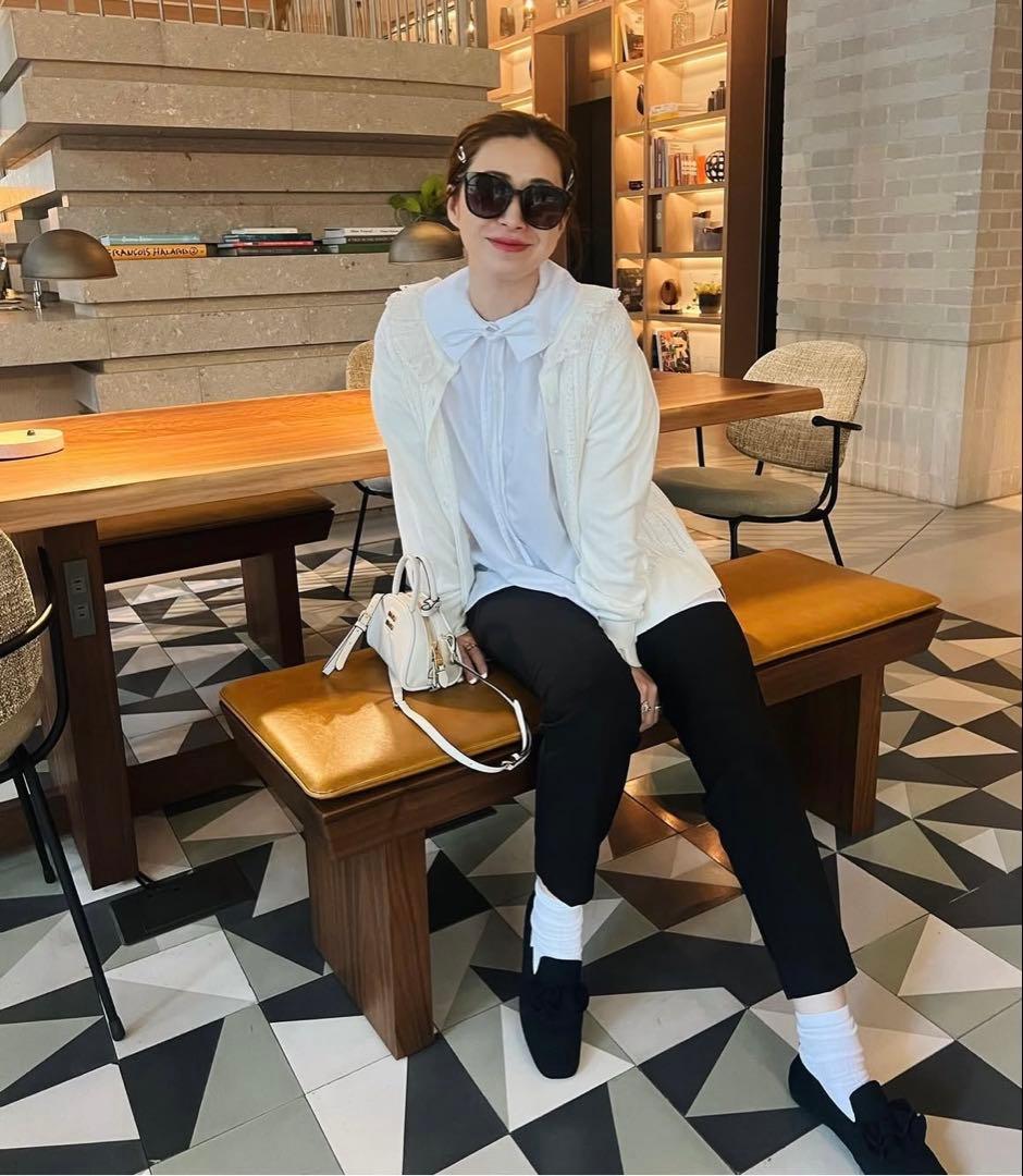 アンミヌ　アームギャザーリボンブラウス(White)