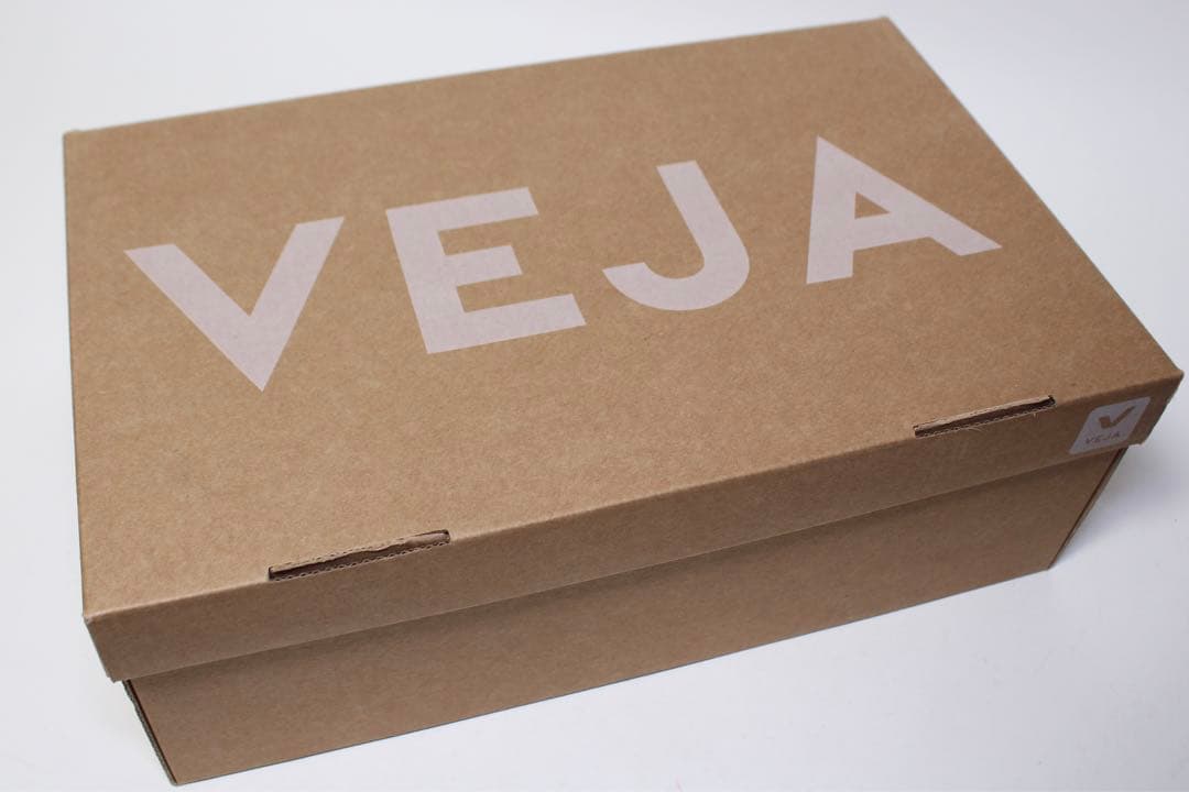 新品 VEJA スニーカー emmi別注 23cm 定価3万 レディース