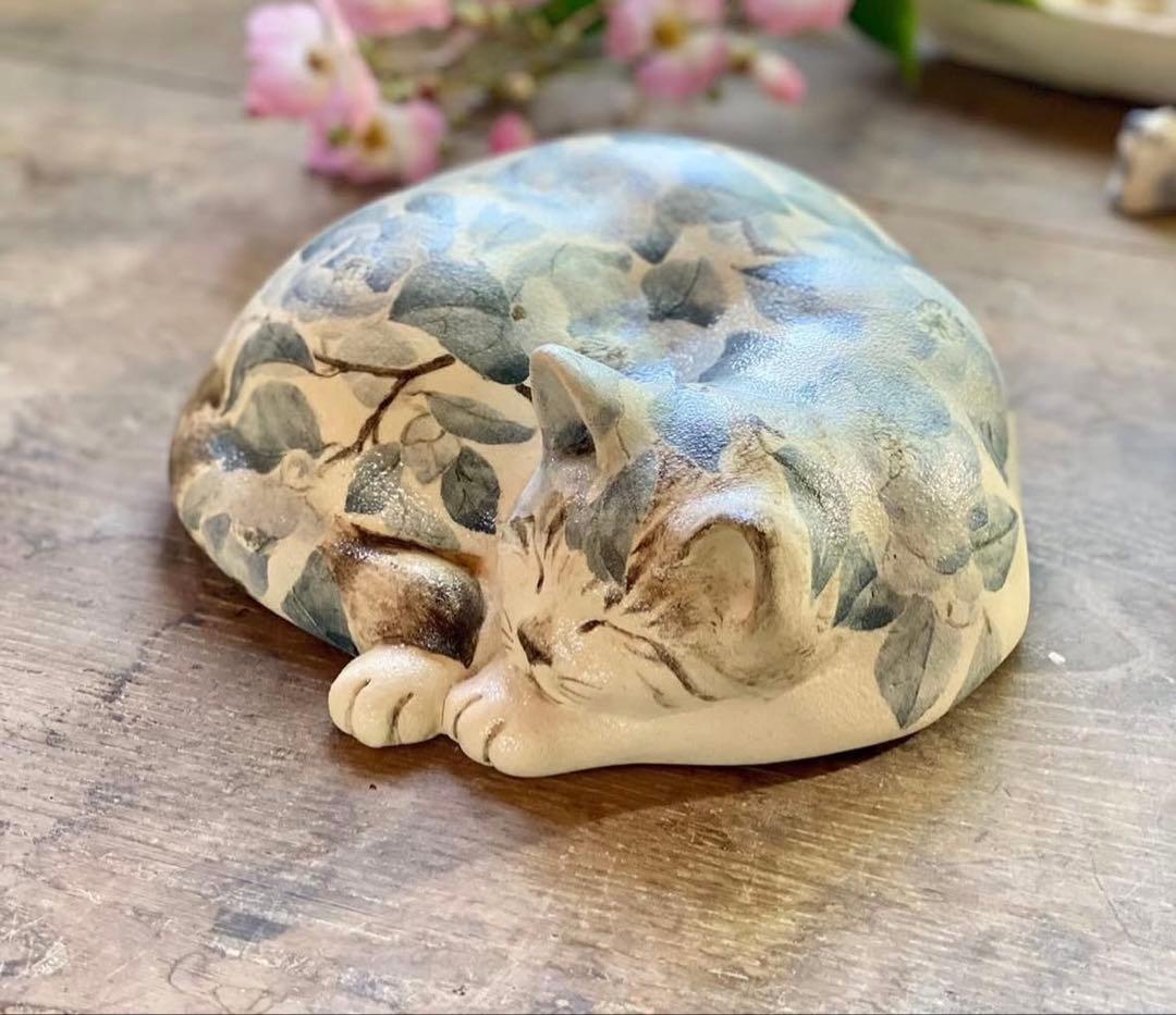 今田香　陶猫　眠り猫