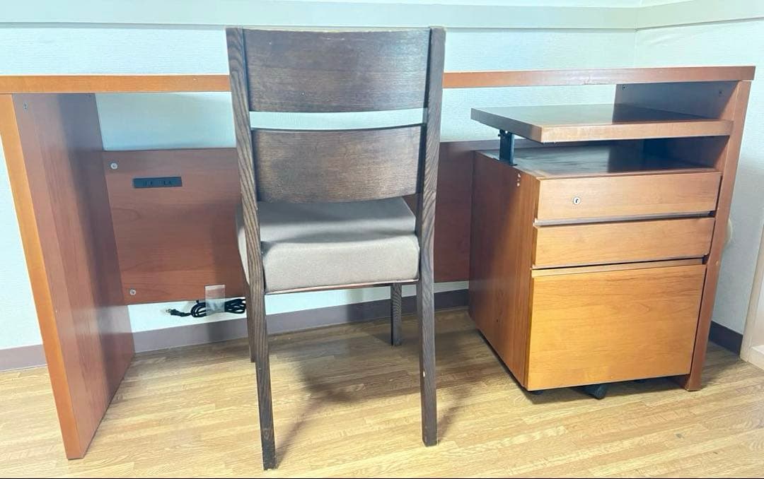 【引取り希望】アクタス actusデスク キャビネット イス3点セット