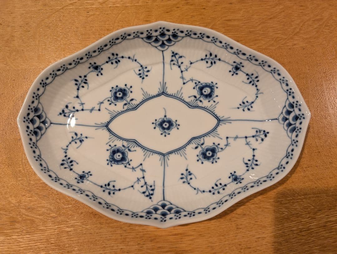 ロイヤルコペンハーゲン　ブルーフルーテッド　プレート