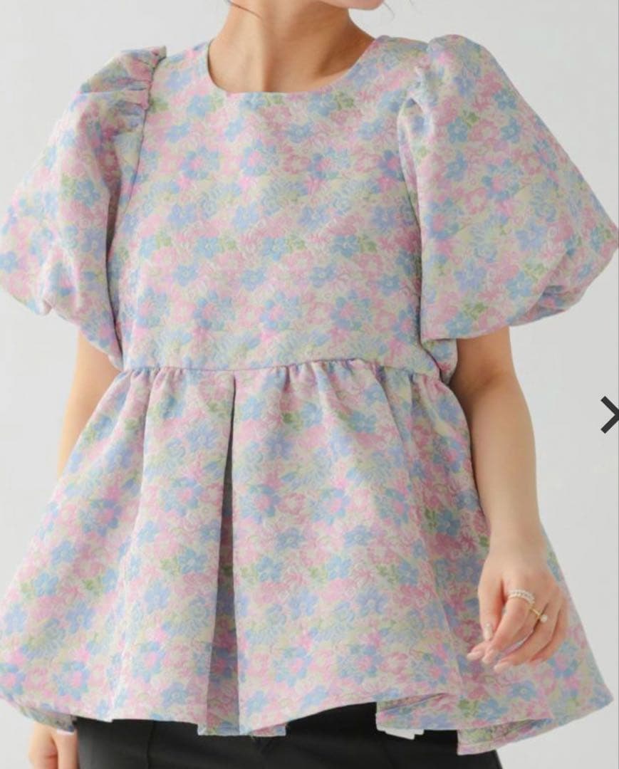 【本日限定価格】即日発送　fitmore ミックスカラー花柄ジャガードトップス