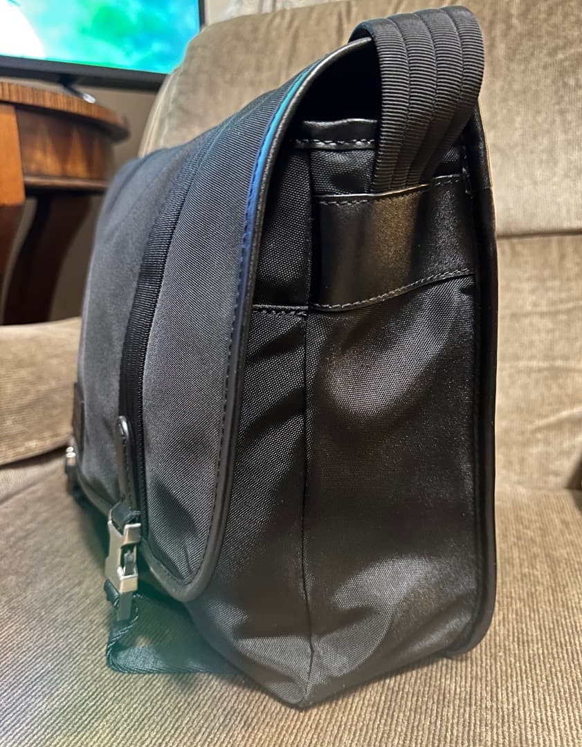 ポロ　ラルフローレン　メッセンジャーバッグ　ショルダーバッグ　　A4　未使用新品