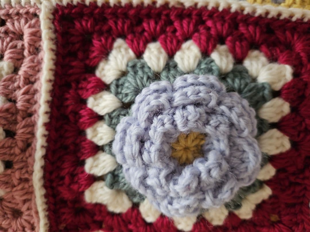 立体お花モチーフ　マルチカバー