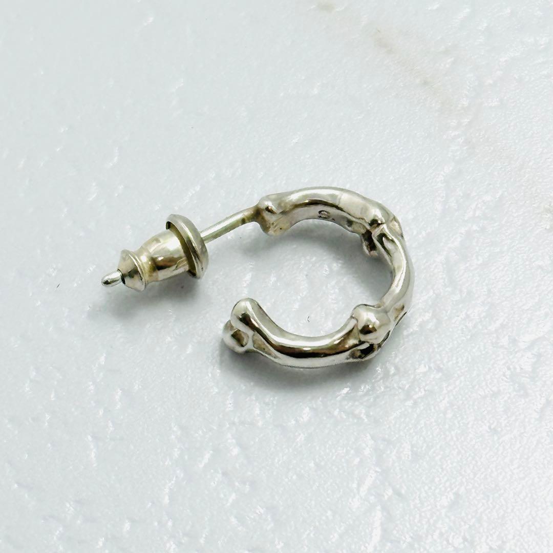 タカヒロミヤシタ　ザソロイスト　フープピアス　シルバー　ボーン　リンク