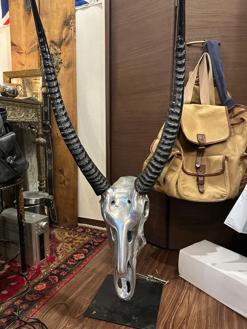 金属製動物頭部　アンティーク風　アルミ