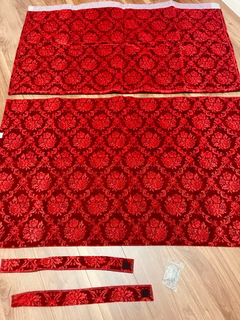 赤い花柄ベルベット生地 大きいサイズ
