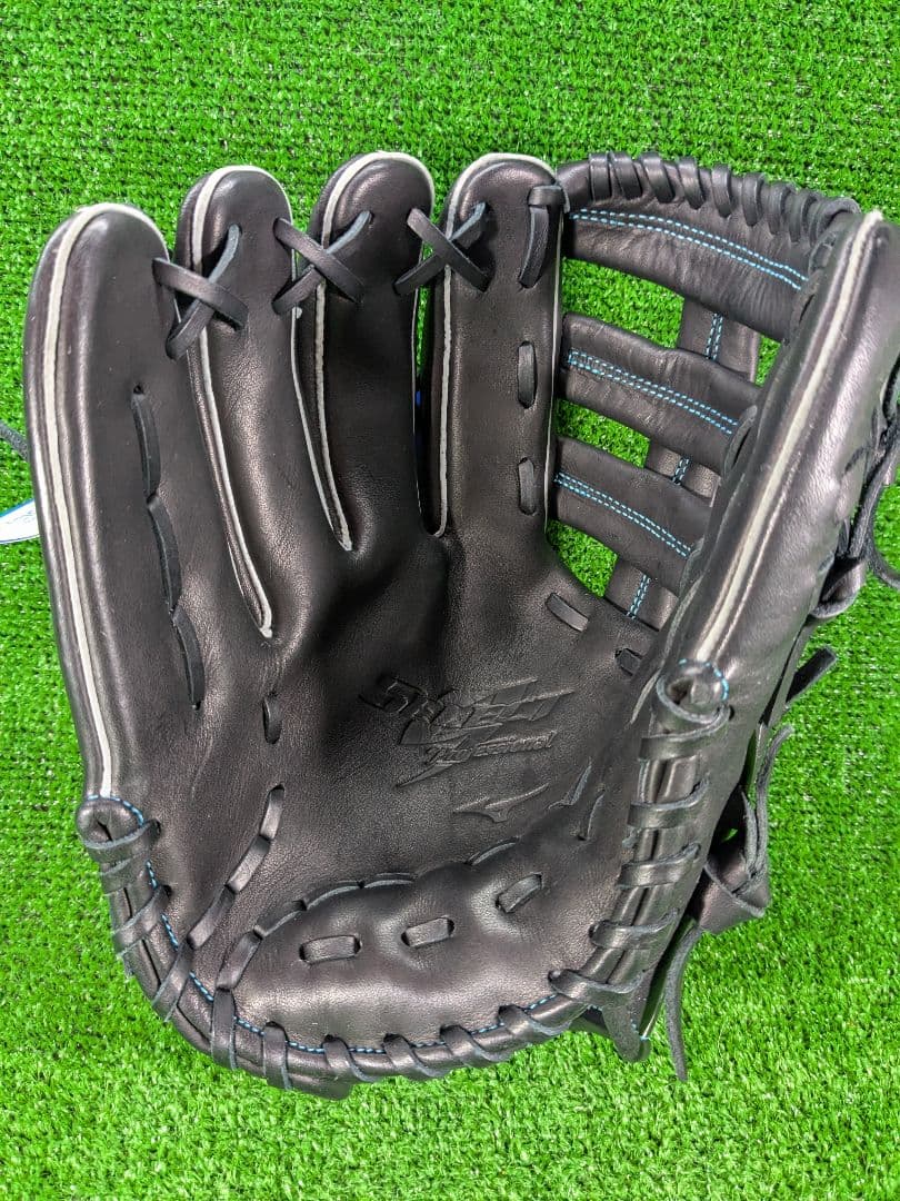 ミズノ　軟式　外野手　左投げ　西川龍馬モデル　ダイバーシティブルー