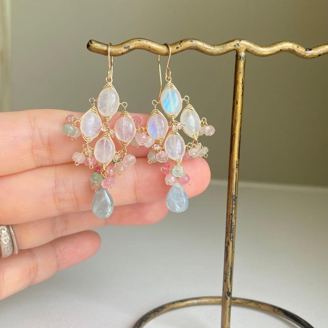 14kgf ムーンストーンとアクアカイヤナイトのピアス