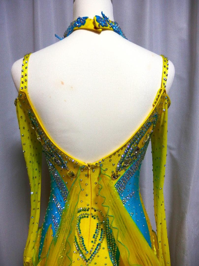 ICHIOKUイチオクの社交ダンス衣装『黄色のドレス』