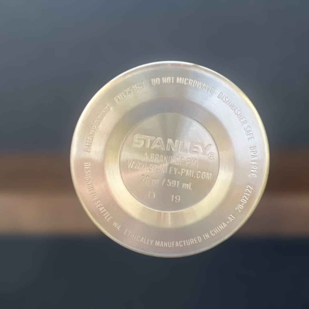 【新品未使用】Supreme Stanley コラボ　水筒　20 oz ブラック