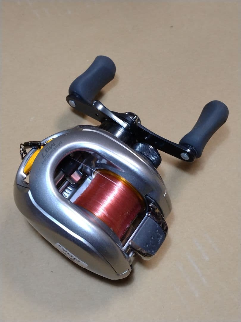 中古良品　シマノ 07メタニウムMg7 右ハンドル