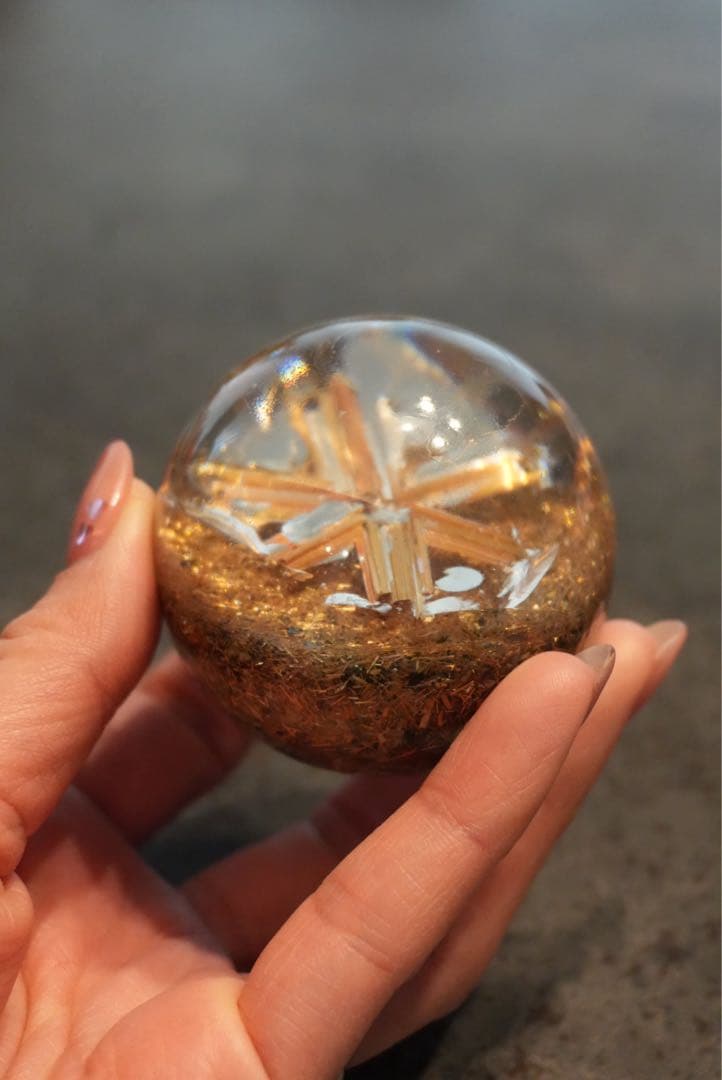 ルチルレジン　置物